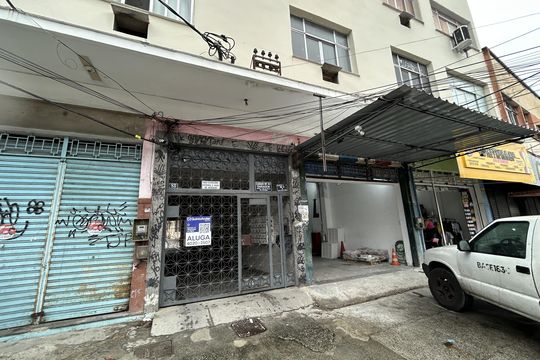 Fachada + placa de apartamento para alugar com 3 quartos, 90m² em Madureira, Rio de Janeiro