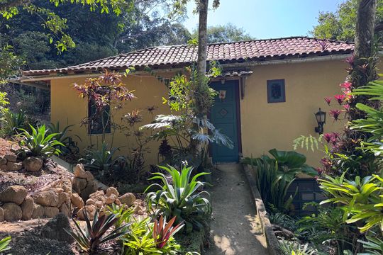 Fachada de casa de condomínio à venda com 2 quartos, 135m² em Vargem Grande, Rio de Janeiro