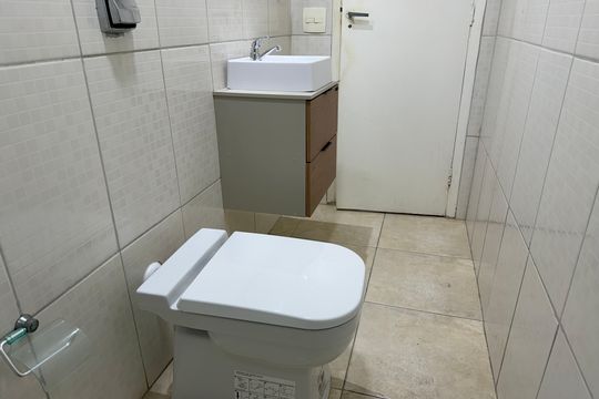 Banheiro de apartamento para alugar com 2 quartos, 60m² em Cidade Monções, São Paulo