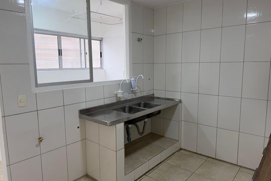 Cozinha de apartamento para alugar com 2 quartos, 60m² em Cidade Monções, São Paulo