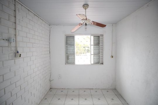 Quarto 1 de casa à venda com 2 quartos, 52m² em Protásio Alves, Porto Alegre