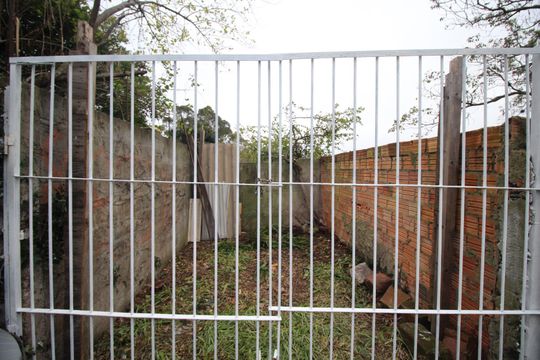 Garagem de casa para alugar com 2 quartos, 52m² em Protásio Alves, Porto Alegre
