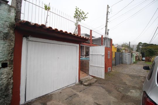 Garagem de casa para alugar com 2 quartos, 52m² em Protásio Alves, Porto Alegre