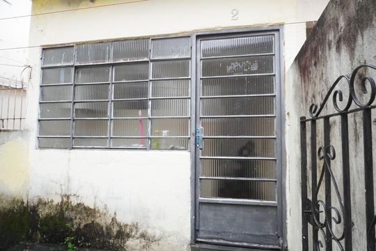 Casa para alugar com 1 quarto, 27m² em Vila Carmosina, São Paulo