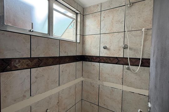 Banheiro de apartamento à venda com 2 quartos, 58m² em Vila Buarque, São Paulo