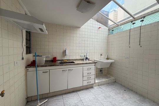 Cozinha de apartamento à venda com 2 quartos, 58m² em Vila Buarque, São Paulo