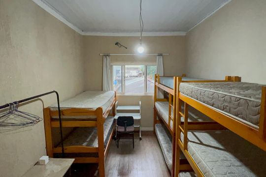 Quarto de casa para alugar com 8 quartos, 320m² em Pinheiros, São Paulo