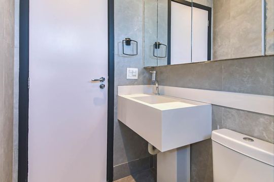 Banheiro 2 de apartamento à venda com 2 quartos, 66m² em Jardim Aeroporto, São Paulo