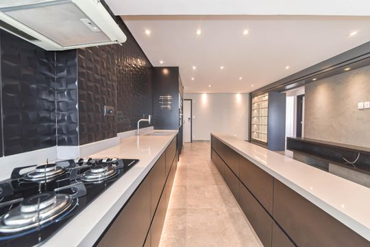 Cozinha de apartamento à venda com 2 quartos, 66m² em Jardim Aeroporto, São Paulo
