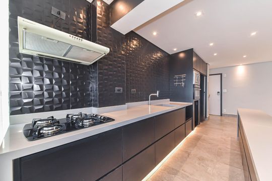 Cozinha de apartamento à venda com 2 quartos, 66m² em Jardim Aeroporto, São Paulo