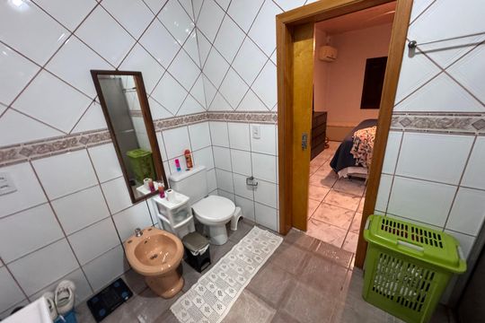 Banheiro Suíte de casa à venda com 3 quartos, 166m² em Rio dos Sinos, São Leopoldo
