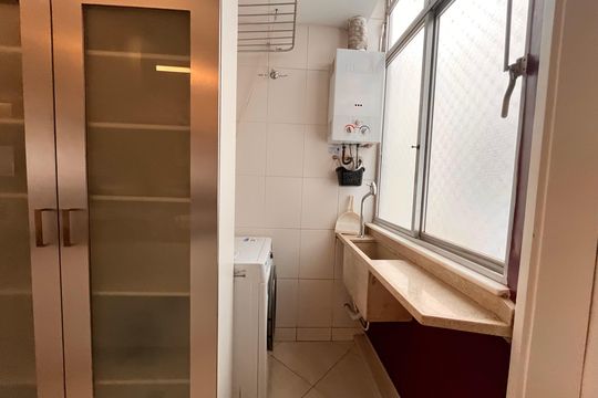 Área de Serviço de apartamento para alugar com 2 quartos, 100m² em Leblon, Rio de Janeiro
