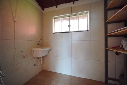 Área de Serviço  de casa de condomínio para alugar com 3 quartos, 140m² em Santo Antônio de Lisboa, Florianópolis