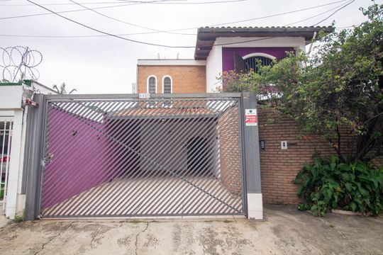 Fachada de casa para alugar com 5 quartos, 500m² em Brooklin Paulista, São Paulo