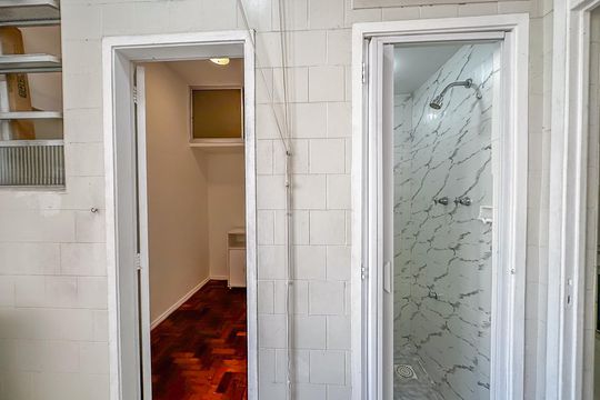 Corredor de apartamento para alugar com 3 quartos, 100m² em Flamengo, Rio de Janeiro