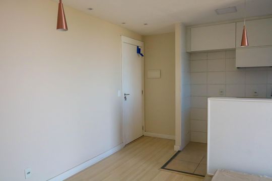 Sala de apartamento à venda com 2 quartos, 48m² em Sampaio, Rio de Janeiro