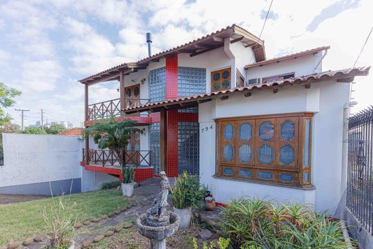 Fachada de casa para alugar com 3 quartos, 345m² em Vila Ipiranga, Porto Alegre