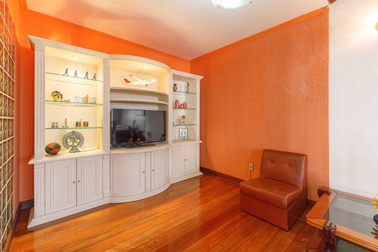 Sala 2 de casa para alugar com 3 quartos, 345m² em Vila Ipiranga, Porto Alegre