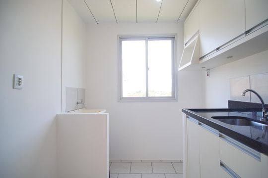 Cozinha de apartamento à venda com 2 quartos, 50m² em Campina, São Leopoldo