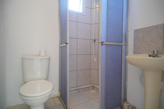 Banheiro de apartamento à venda com 2 quartos, 50m² em Campina, São Leopoldo