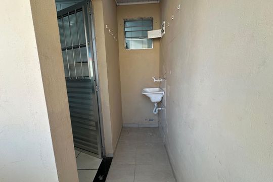 Área de Serviço de kitnet/studio para alugar com 1 quarto, 37m² em Jardim Graziela, Barueri