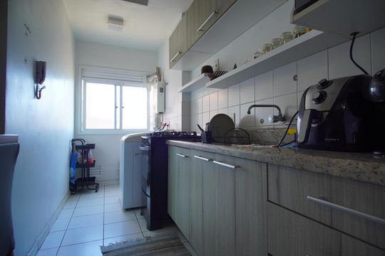 Cozinha de apartamento à venda com 2 quartos, 64m² em Sarandi, Porto Alegre