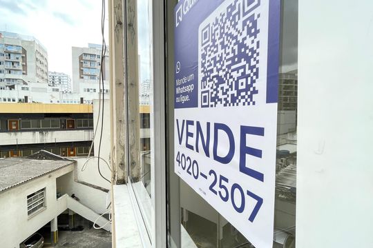 Plaquinha de apartamento para alugar com 3 quartos, 104m² em Praça da Bandeira, Rio de Janeiro