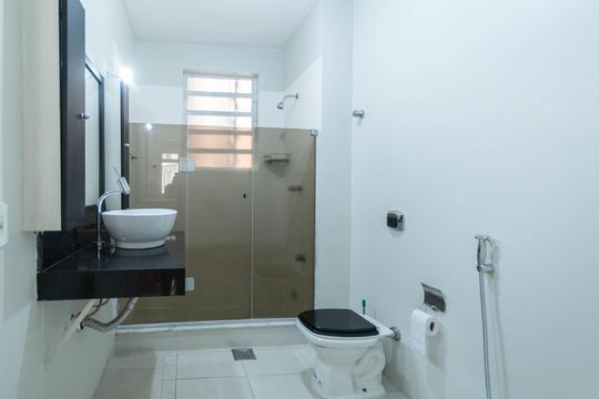Banheiro de apartamento para alugar com 3 quartos, 104m² em Praça da Bandeira, Rio de Janeiro