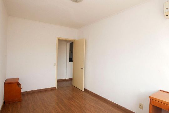 Quarto de apartamento à venda com 1 quarto, 45m² em Centro Histórico, Porto Alegre