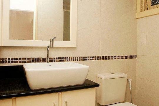 Banheiro de apartamento à venda com 1 quarto, 45m² em Centro Histórico, Porto Alegre