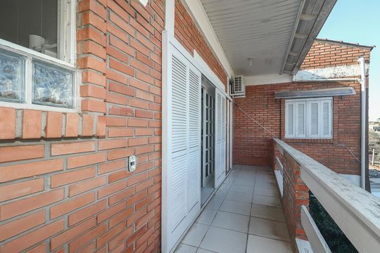 Varanda da Suíte  de casa à venda com 4 quartos, 150m² em Jardim Carvalho, Porto Alegre