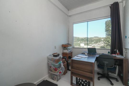 Quarto 1 de casa à venda com 4 quartos, 150m² em Jardim Carvalho, Porto Alegre