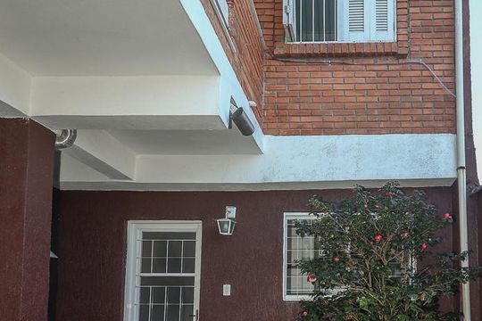 Fundos de casa à venda com 4 quartos, 150m² em Jardim Carvalho, Porto Alegre