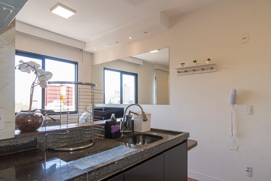 Cozinha de kitnet/studio à venda com 1 quarto, 26m² em Bela Vista, São Paulo