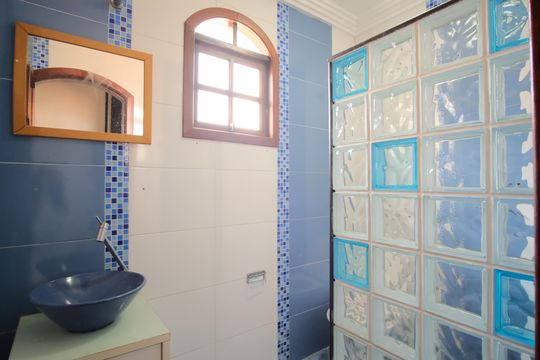 Banheiro da Suíte 4 e 5 de casa à venda com 8 quartos, 300m² em Tatuapé, São Paulo