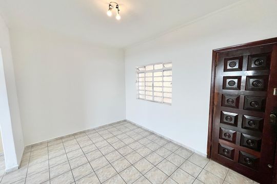 Sala de casa à venda com 2 quartos, 148m² em Vila Paulicéia, São Paulo