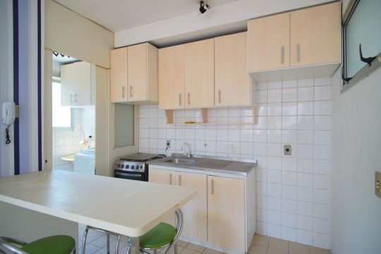 Cozinha de apartamento à venda com 2 quartos, 53m² em Sarandi, Porto Alegre