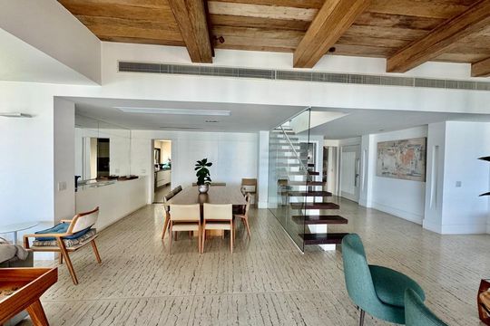 Apartamento à venda com 6 quartos, 600m² em Barra da Tijuca, Rio de Janeiro
