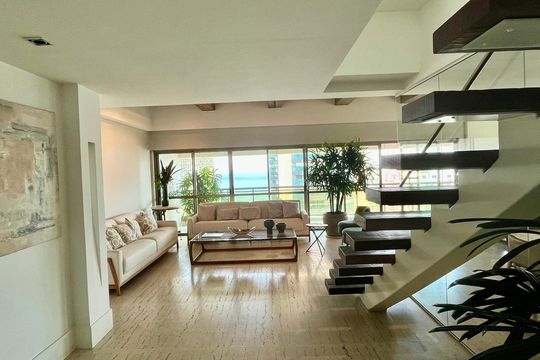 Sala de apartamento à venda com 5 quartos, 600m² em Barra da Tijuca, Rio de Janeiro