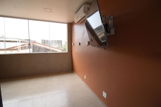 Cobertura de casa de condomínio para alugar com 3 quartos, 90m² em Curicica, Rio de Janeiro