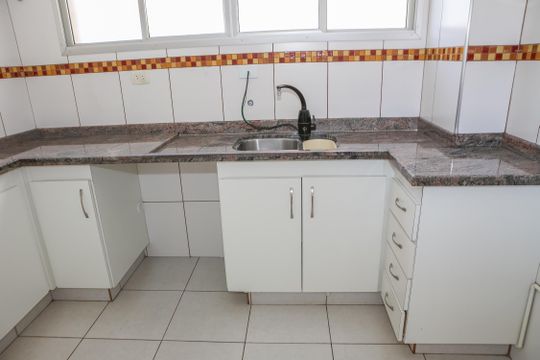 Cozinha de apartamento à venda com 3 quartos, 134m² em Água Branca, São Paulo