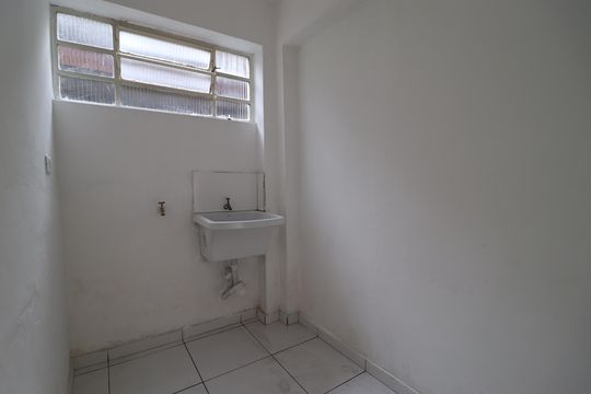 Área de Serviço de casa à venda com 3 quartos, 182m² em Vila Curuçá, Santo André