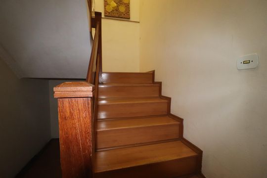 Escada de casa à venda com 3 quartos, 182m² em Vila Curuçá, Santo André
