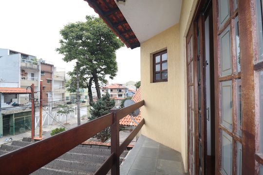 Varanda Quarto 2 de casa à venda com 3 quartos, 182m² em Vila Curuçá, Santo André