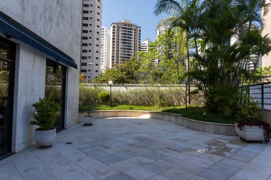 Área comum de apartamento para alugar com 3 quartos, 150m² em Vila Andrade, São Paulo