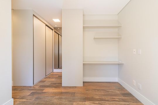 Quarto Suíte 1 de apartamento para alugar com 2 quartos, 97m² em Moema, São Paulo