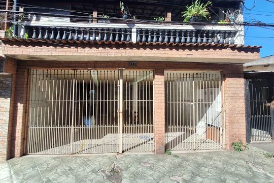 Fachada de casa para alugar com 1 quarto, 36m² em Vila Danubio Azul, São Paulo