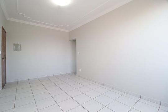 Sala de apartamento para alugar com 2 quartos, 75m² em Santa Mônica, Uberlândia