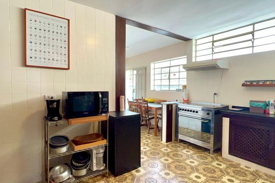 Cozinha de casa à venda com 4 quartos, 400m² em Vila Madalena, São Paulo