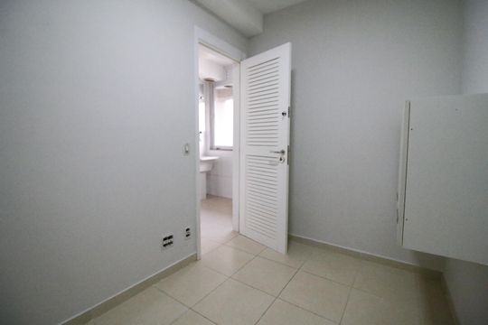 Quarto de Serviço de apartamento para alugar com 4 quartos, 143m² em Jacarepaguá, Rio de Janeiro